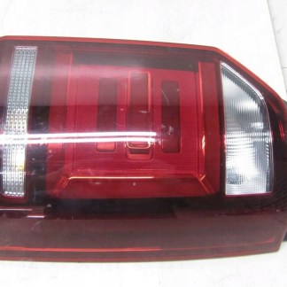VW T5 T5 LIFT T6 LAMPA PRAWA TYŁ TYLNA POD KLAPE 7EO945208F 7E0 945 208 F VW T5 T5 LIFT T6 LAMPA PRAWA TYŁ TYLNA POD KLAPE 7EO945208F 7E0 945 208 F