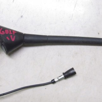 VW GOLF IV ANTENA DACHOWA 97-04 80 VW GOLF IV ANTENA DACHOWA 97-04 80