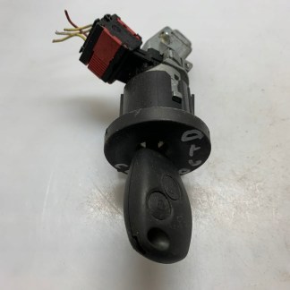 STACYJKA Z KLUCZYKIEM RENUALT 21673884-7 STACYJKA Z KLUCZYKIEM RENUALT 21673884-7