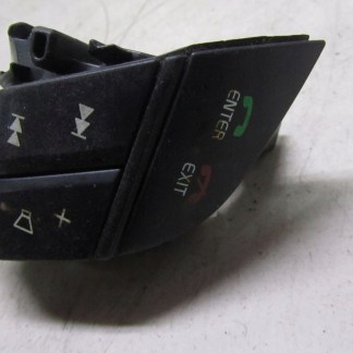 VOLVO XC90 PRZYCISK KIEROWNICY 02-07 24 068/xxx VOLVO XC90 PRZYCISK KIEROWNICY 02-07 24 068/xxx