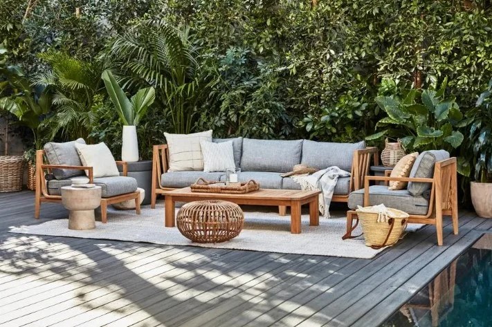 Outdoor Furniture: Enhancing Your Outdoor Living Space Outdoor Furniture: Enhancing Your Outdoor Living Space