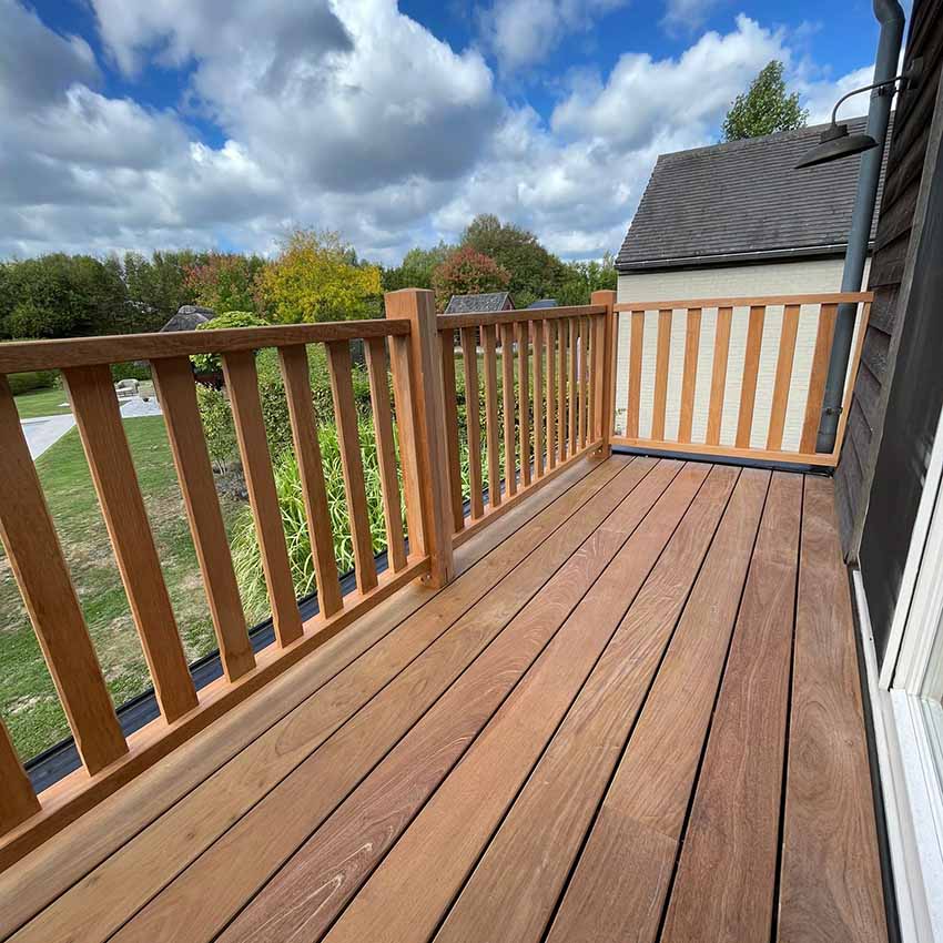 Balustrade hardhout afzelia met verticale spijlen