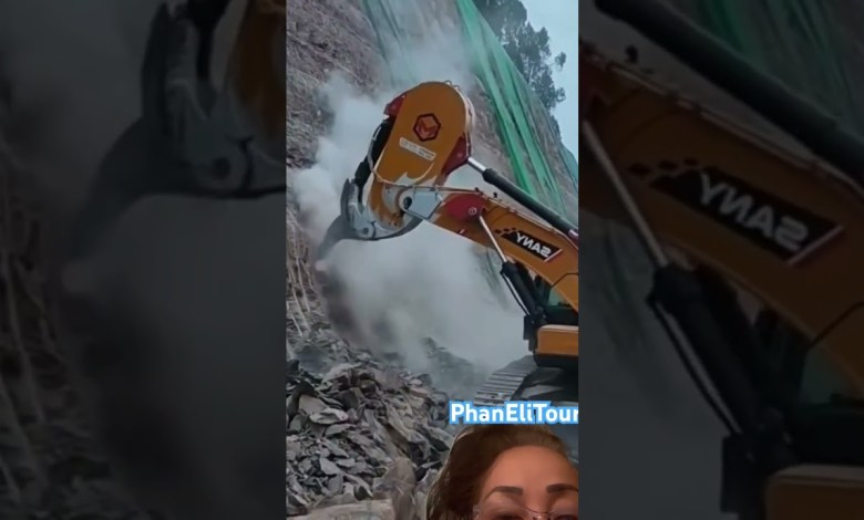 Excavator ore mining equipment #short #excavator #equipment Excavator ore mining equipment #short #excavator #equipment