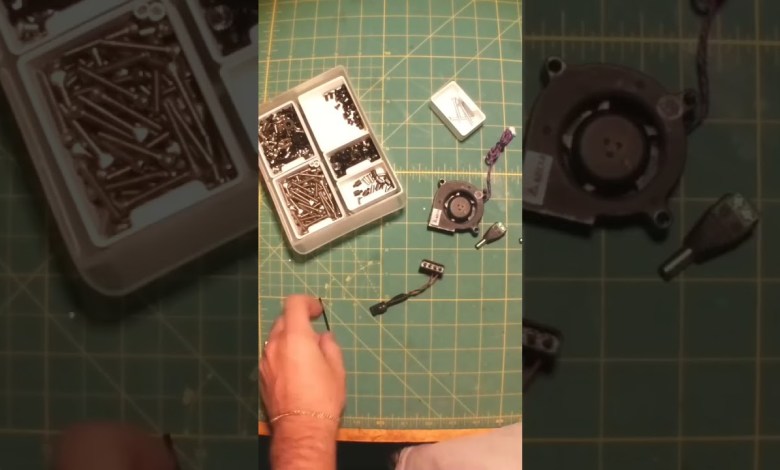 3D Printed Server Mods (Sliger CX4200A Exhaust Fans and HDD Shelf) #shorts 3D Printed Server Mods (Sliger CX4200A Exhaust Fans and HDD Shelf) #shorts