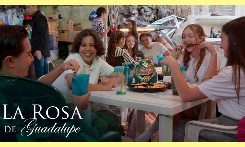 Bianca y todos en la secu prueban la bebida viral ¡LOS AZULINOS! | La Rosa de Guadalupe 1/4 | Los… Bianca y todos en la secu prueban la bebida viral ¡LOS AZULINOS! | La Rosa de Guadalupe 1/4 | Los…