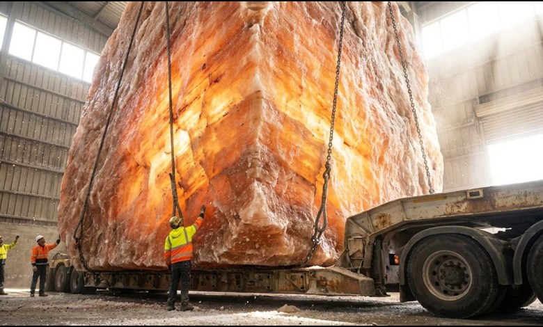 How Millions of Tons of Himalayan Salt Are Mined to Create Beautiful Salt Lamps! How Millions of Tons of Himalayan Salt Are Mined to Create Beautiful Salt Lamps!
