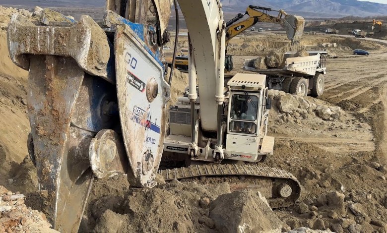 Terex RH30F Excavator Working With Xcentric XR80 Ripper On Mining Site – Sotiriadis Mining Works -4k Terex RH30F Excavator Working With Xcentric XR80 Ripper On Mining Site – Sotiriadis Mining Works -4k