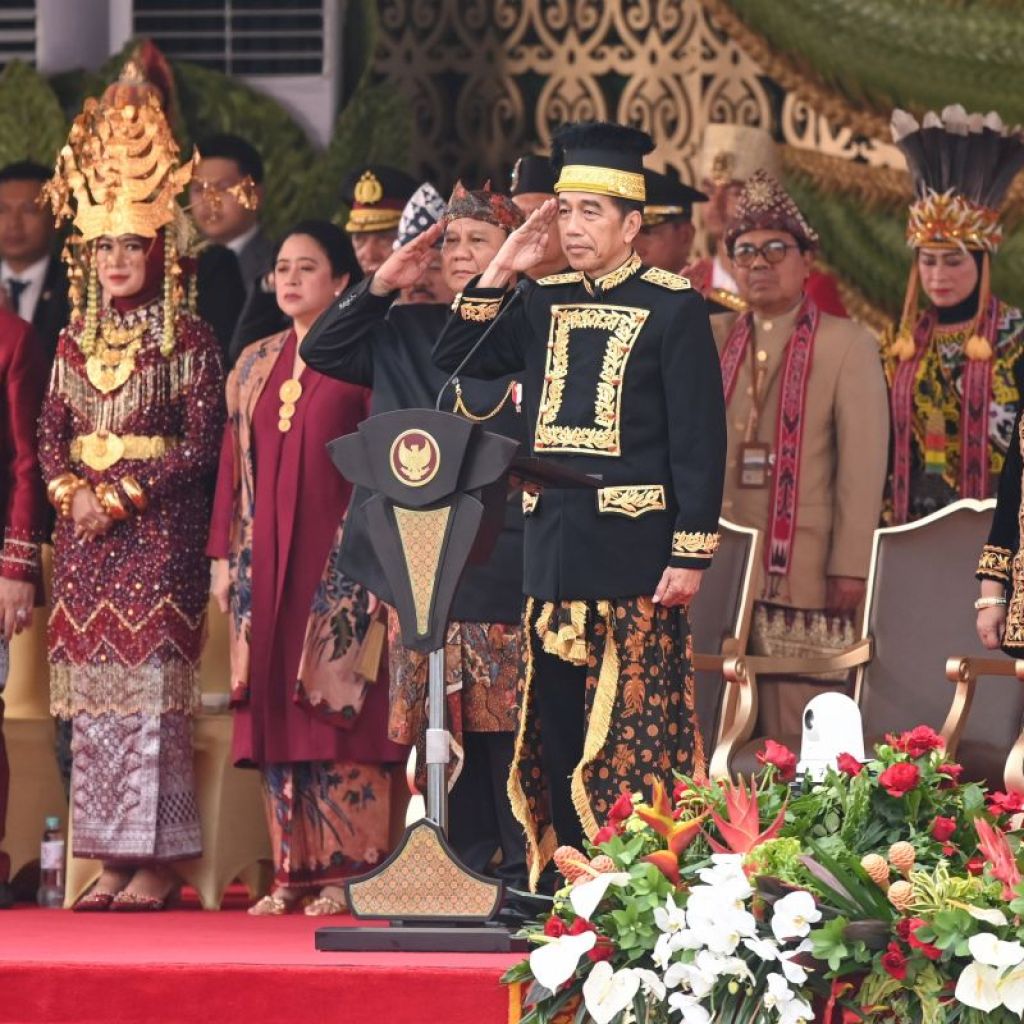 Makna baju adat Kutai yang dikenakan Presiden Jokowi Makna baju adat Kutai yang dikenakan Presiden Jokowi
