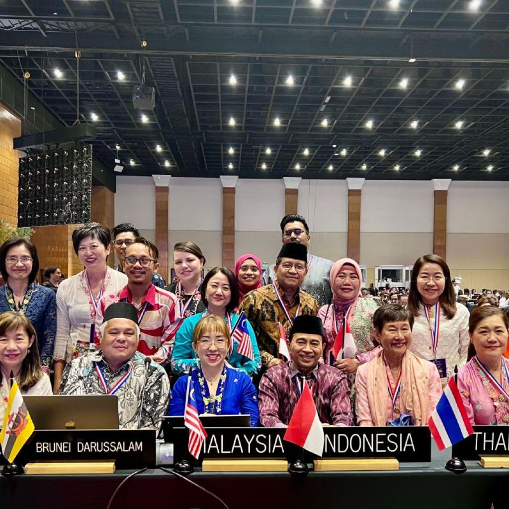 Indonesia dan empat negara lain berhasil bawa kebaya jadi WBTB UNESCO Indonesia dan empat negara lain berhasil bawa kebaya jadi WBTB UNESCO