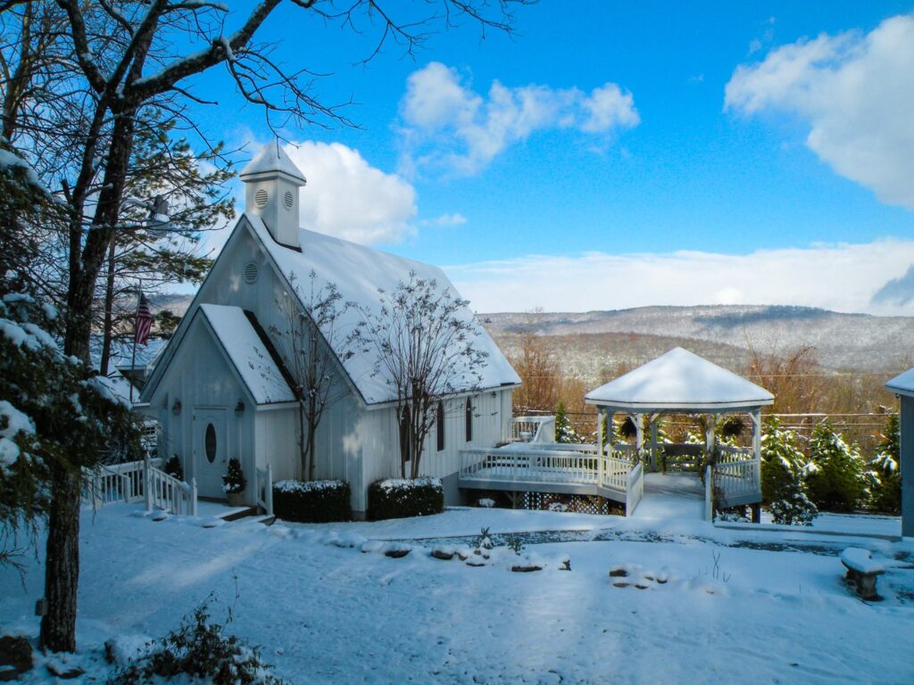 Getting married in Huntsville? You’ll fall in love with these 4 mountain top wedding venues Getting married in Huntsville? You’ll fall in love with these 4 mountain top wedding venues