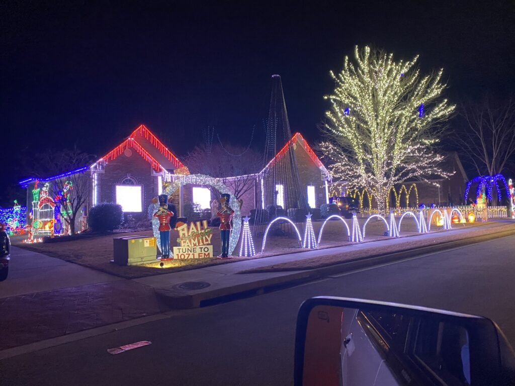 5 stunning spots for drive-by holiday lights in Huntsville 5 stunning spots for drive-by holiday lights in Huntsville