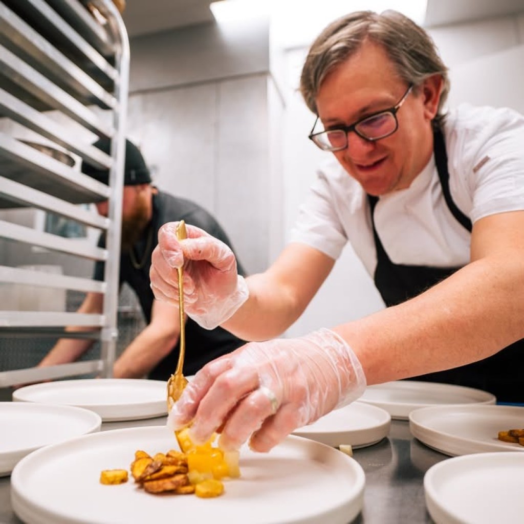 Odette Backstage Dinner | Le Réveillon Odette Backstage Dinner | Le Réveillon