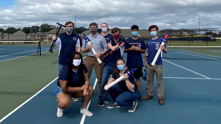 A long distance call to space: UAH students help kids communicate with space center A long distance call to space: UAH students help kids communicate with space center