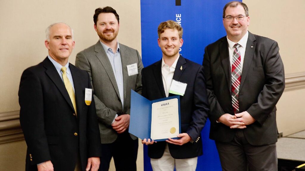 UAH student’s micro-aerial vehicle wins 2nd place in aeronautics competition UAH student’s micro-aerial vehicle wins 2nd place in aeronautics competition