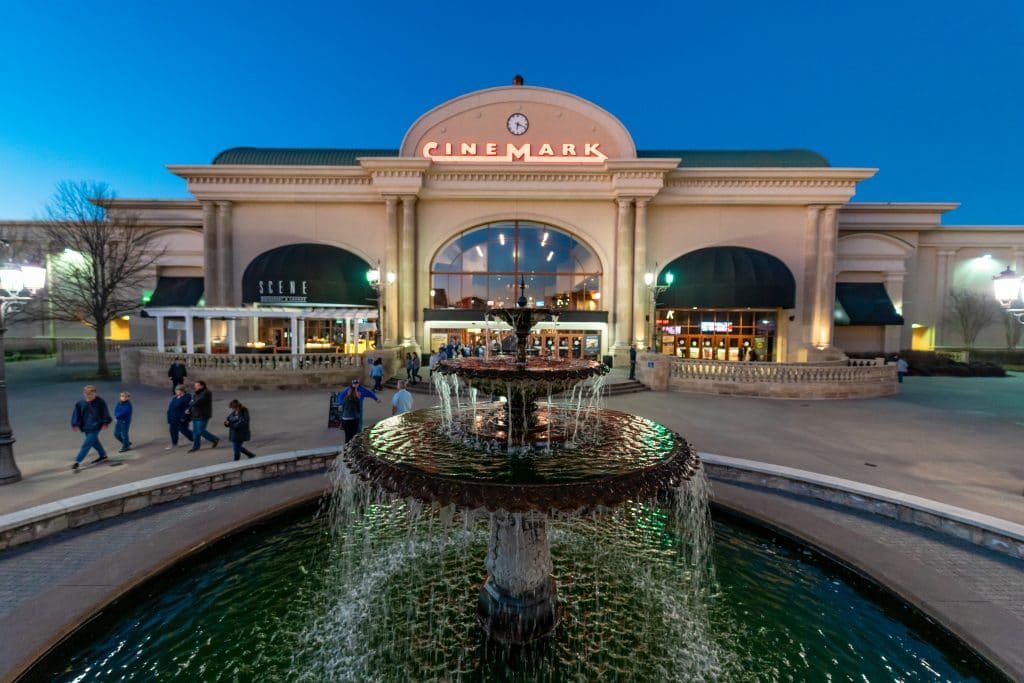 Movie theaters making a triumphant return with the help of ‘Top Gun: Maverick’ Movie theaters making a triumphant return with the help of ‘Top Gun: Maverick’