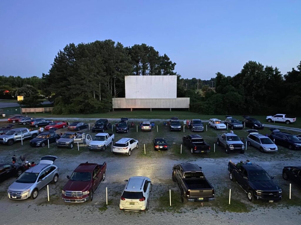 4 ways to enjoy outdoor movies all summer long 4 ways to enjoy outdoor movies all summer long