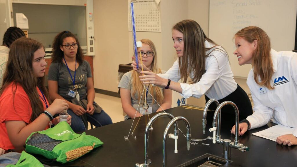 UAH Tech Trek Camp boosts STEM interest among rising 8th grade girls UAH Tech Trek Camp boosts STEM interest among rising 8th grade girls