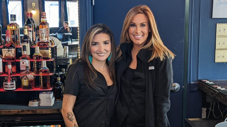 Furniture Factory Bar & Grill’s 2nd location just opened – Here’s what’s inside Furniture Factory Bar & Grill’s 2nd location just opened – Here’s what’s inside