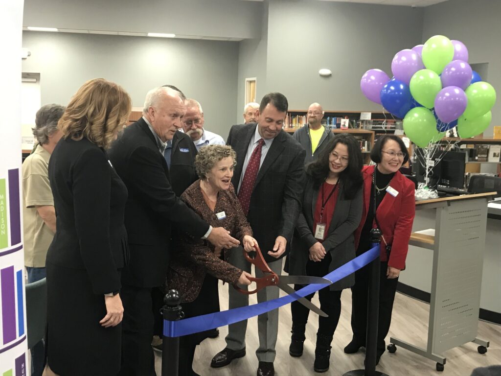 Public library in New Hope opens in new location Public library in New Hope opens in new location