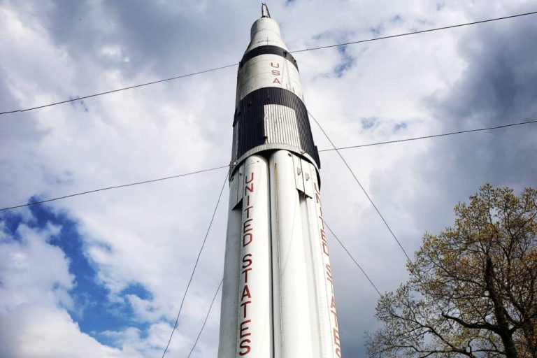 Rest stop rocket on I-65 to be taken down Rest stop rocket on I-65 to be taken down