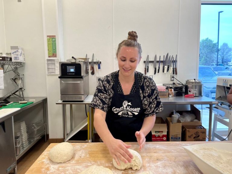 New owners, free bread at Great Harvest Bread Company New owners, free bread at Great Harvest Bread Company