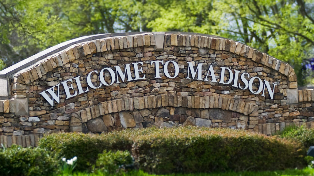 Madison voters make decision on city manager proposal Madison voters make decision on city manager proposal