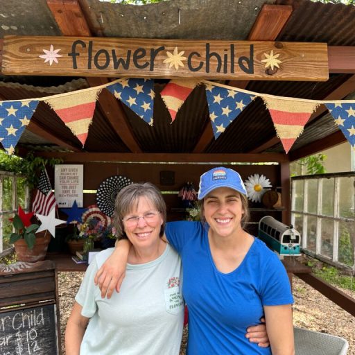 Cultivating land + community — how this family-owned flower farm spreads joy through their love for nature Cultivating land + community — how this family-owned flower farm spreads joy through their love for nature