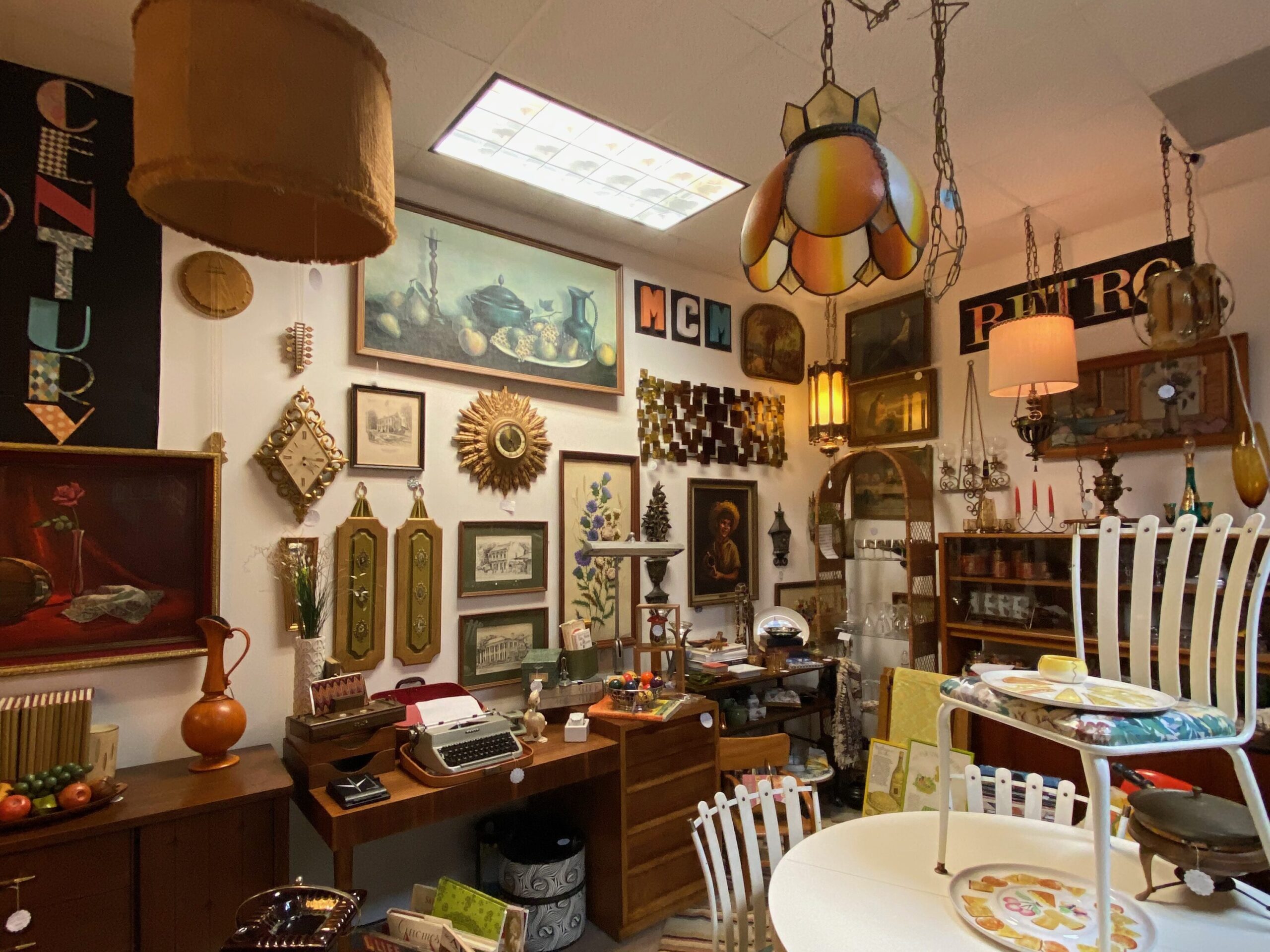 18 local Antique stores on the AL Antique Trail 18 local Antique stores on the AL Antique Trail