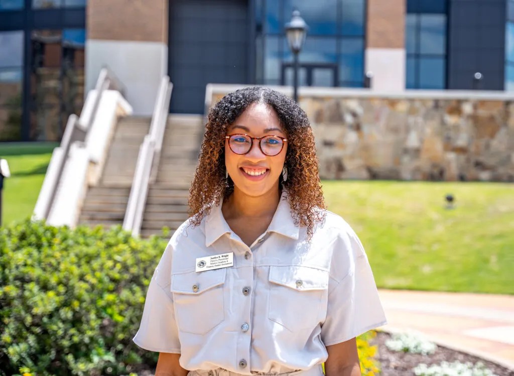 She was once a student of this university’s diversity program + now she runs it She was once a student of this university’s diversity program + now she runs it