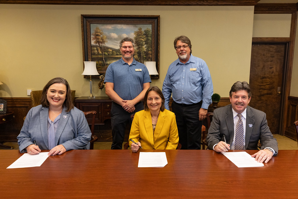 Land Trust of North Alabama + UNA form new partnership Land Trust of North Alabama + UNA form new partnership