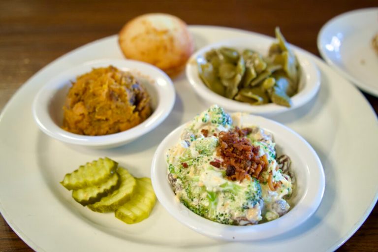 The best restaurants to find a vegetable plate in Huntsville The best restaurants to find a vegetable plate in Huntsville