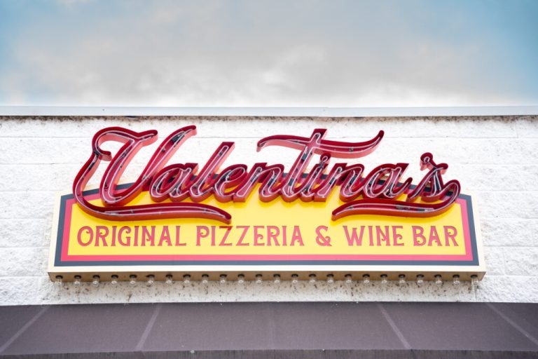 Valentina’s Pizzeria settling into new location Valentina’s Pizzeria settling into new location