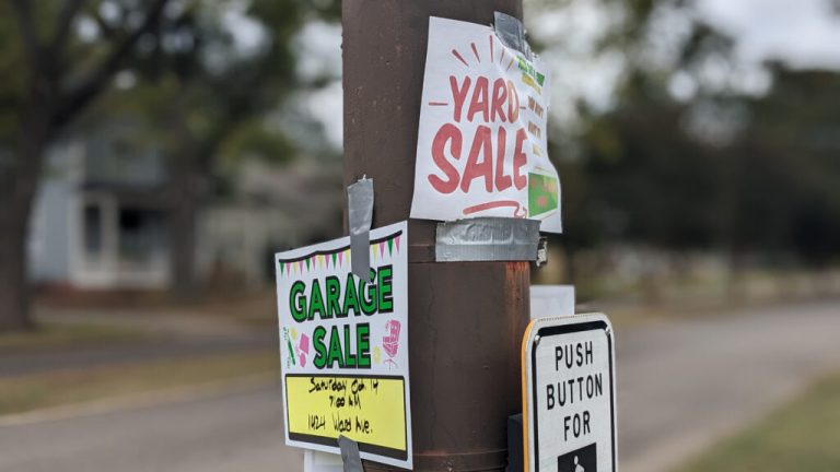 Take a look at these 10 fantastic yard sales in the Huntsville area Take a look at these 10 fantastic yard sales in the Huntsville area