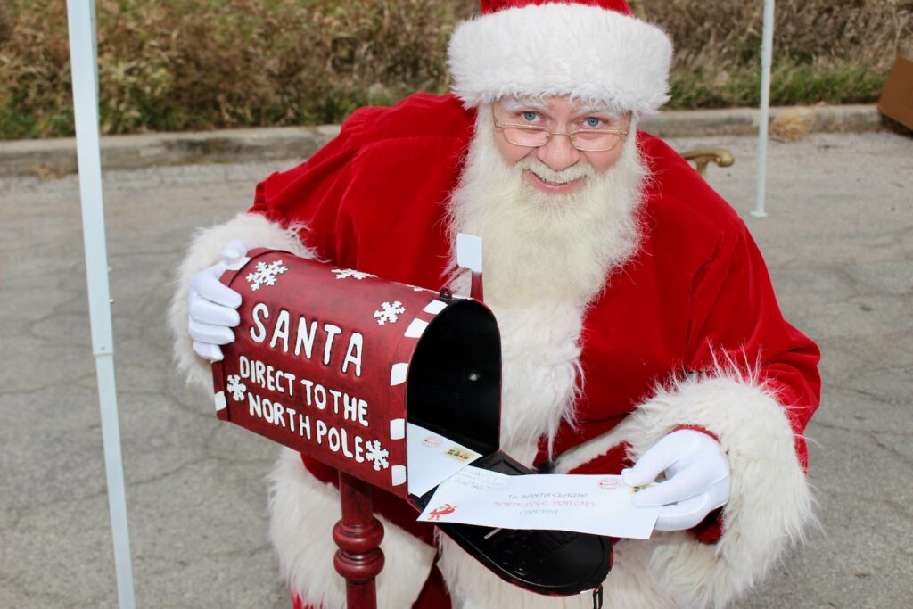 9 spots you can see Santa Claus in Huntsville this year 9 spots you can see Santa Claus in Huntsville this year