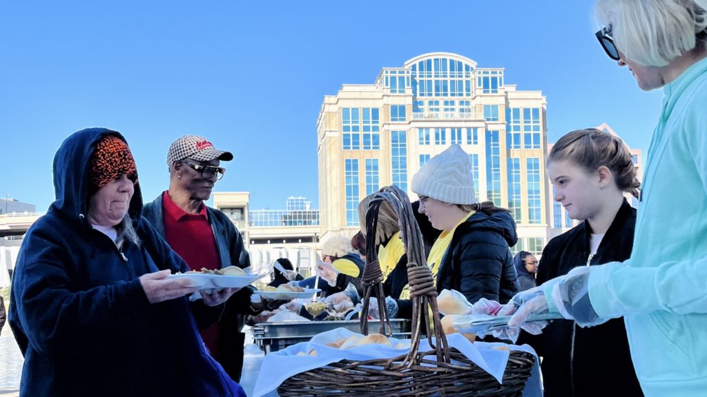 Cooking up Thanksgiving at home — our Facebook followers’ favorite recipes Cooking up Thanksgiving at home — our Facebook followers’ favorite recipes