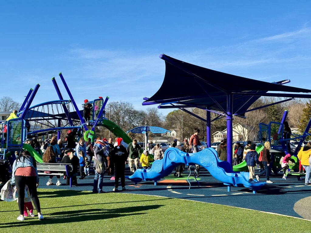 New playground open at Sandra Moon Community Complex New playground open at Sandra Moon Community Complex