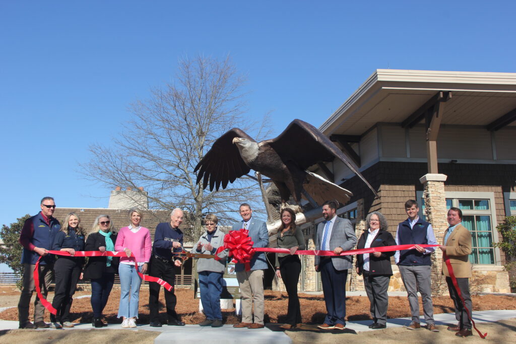 New statue highlights Eagle Awareness at Lake Guntersville State Park New statue highlights Eagle Awareness at Lake Guntersville State Park