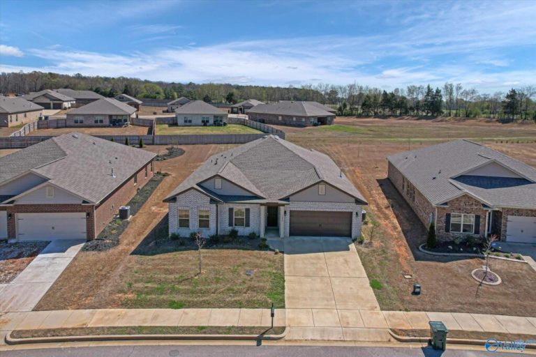 8 Huntsville-area listings on the market right now 8 Huntsville-area listings on the market right now