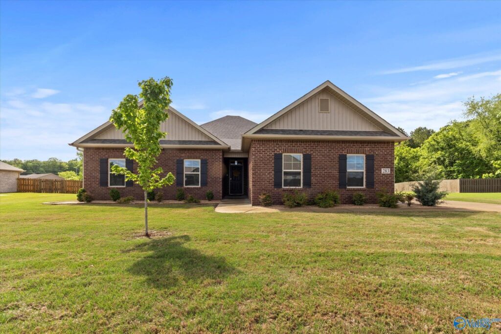 8 Huntsville-area homes on the market right now 8 Huntsville-area homes on the market right now