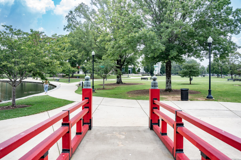 Job seekers can find thousands of jobs now available in the Huntsville area Job seekers can find thousands of jobs now available in the Huntsville area