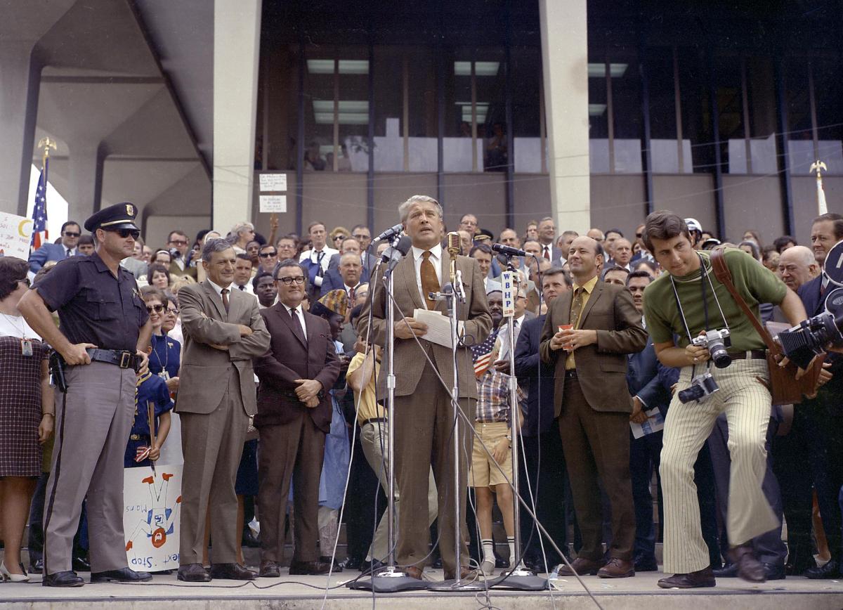 THEN AND NOW: Von Braun Downtown THEN AND NOW: Von Braun Downtown