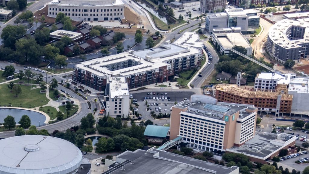 New hotel + parking garage approved by Huntsville City Council New hotel + parking garage approved by Huntsville City Council