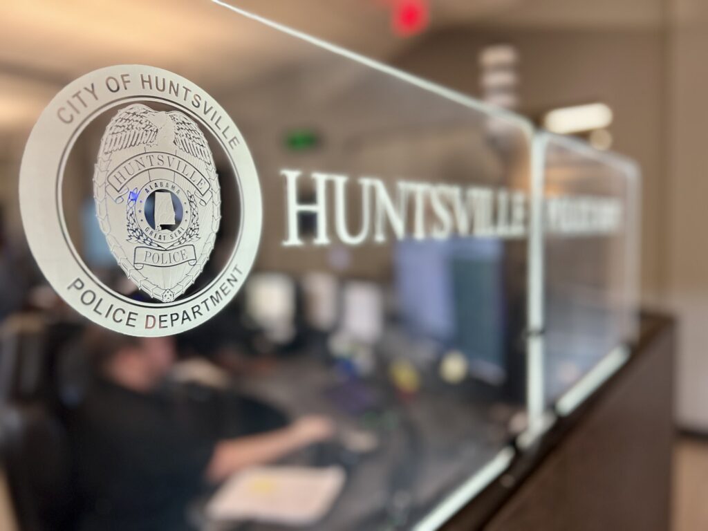 Huntsville PD welcomes feedback from residents for new accreditation Huntsville PD welcomes feedback from residents for new accreditation