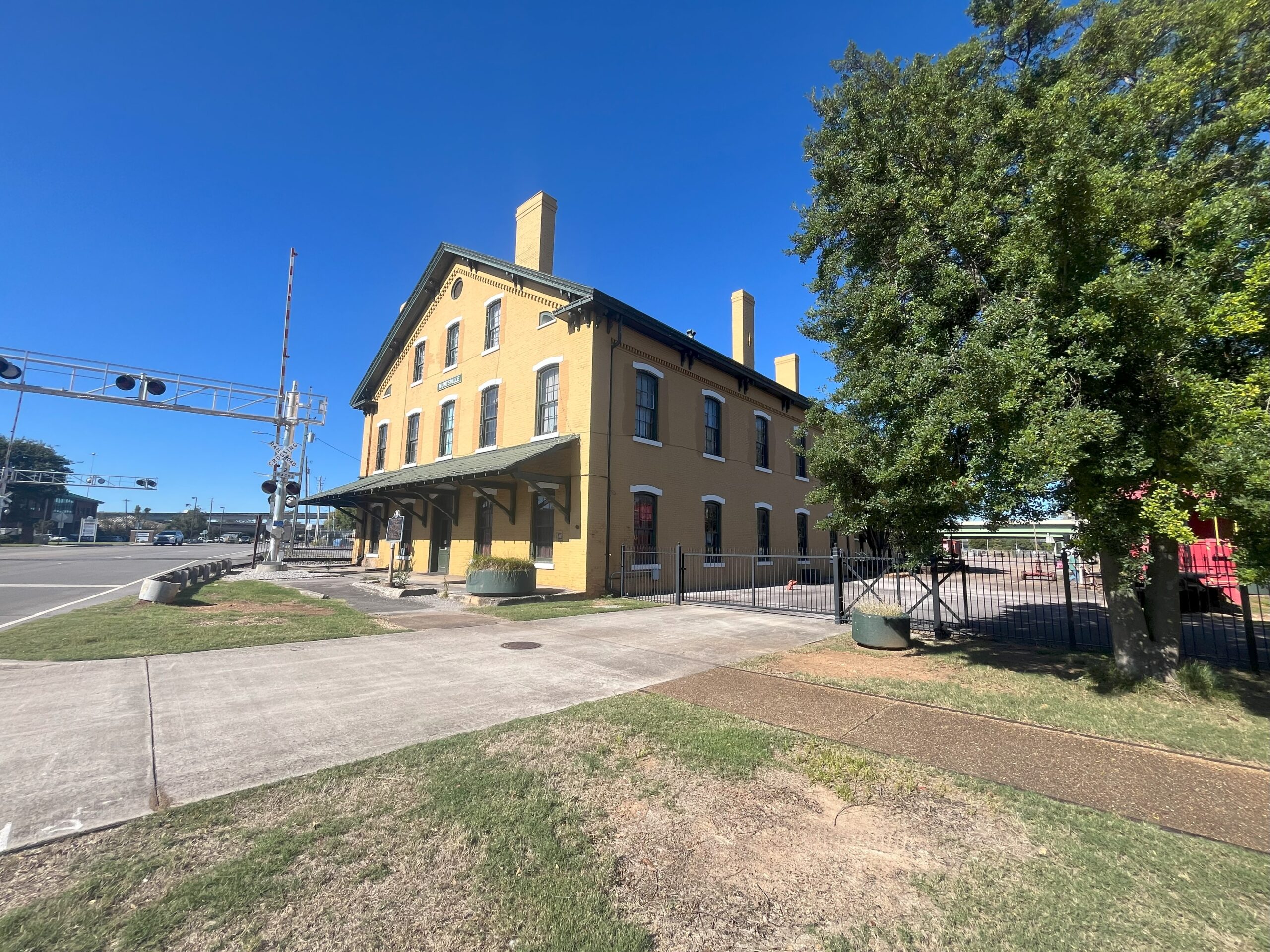 Complete your spooky season in Huntsville by visiting these 5 haunted spots Complete your spooky season in Huntsville by visiting these 5 haunted spots