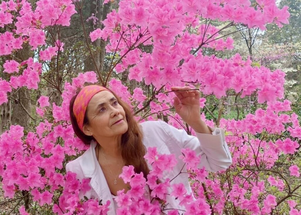 Conoce a Elizabet—una artista uruguaya que se mudó a Huntsville recientemente Conoce a Elizabet—una artista uruguaya que se mudó a Huntsville recientemente