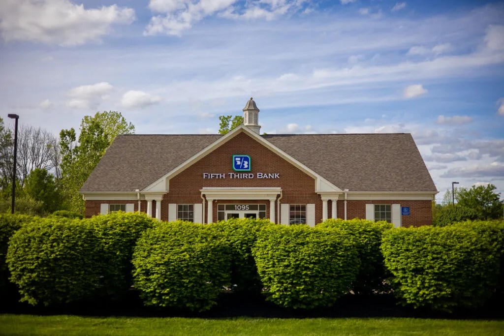 Fifth Third Bank to open new branch in Huntsville Fifth Third Bank to open new branch in Huntsville