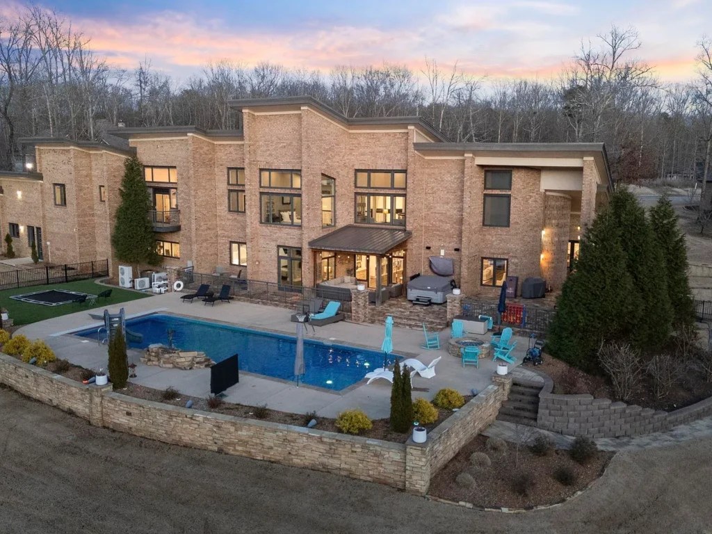 Take a look at 3 of the most expensive homes on the Huntsville market Take a look at 3 of the most expensive homes on the Huntsville market