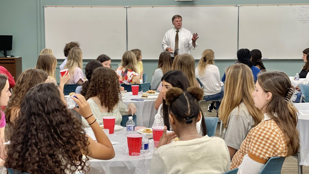 Mayor Battle launches new Youth Advisory Council Mayor Battle launches new Youth Advisory Council