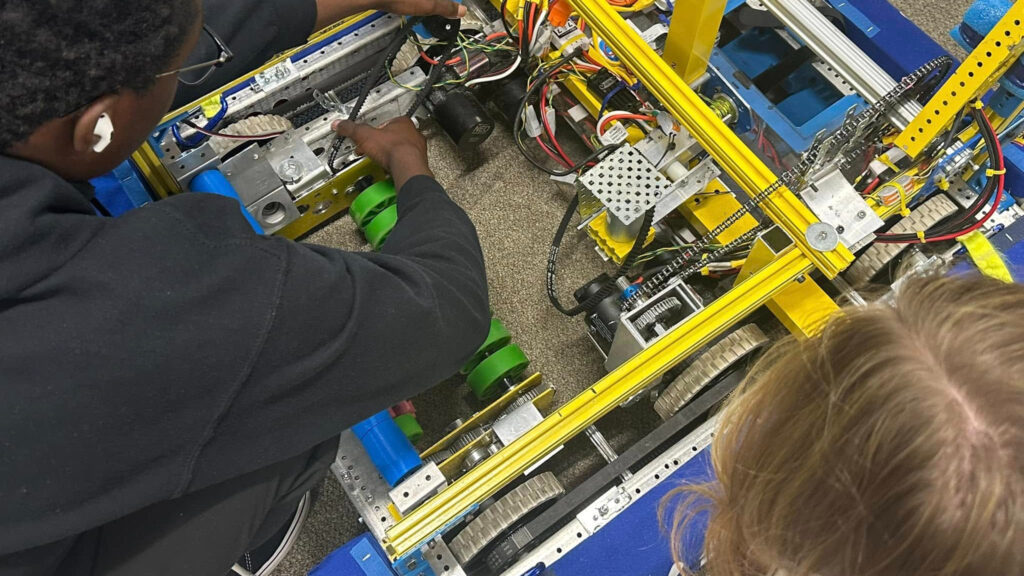 TVA awards robotics grants to multiple local schools + organizations TVA awards robotics grants to multiple local schools + organizations