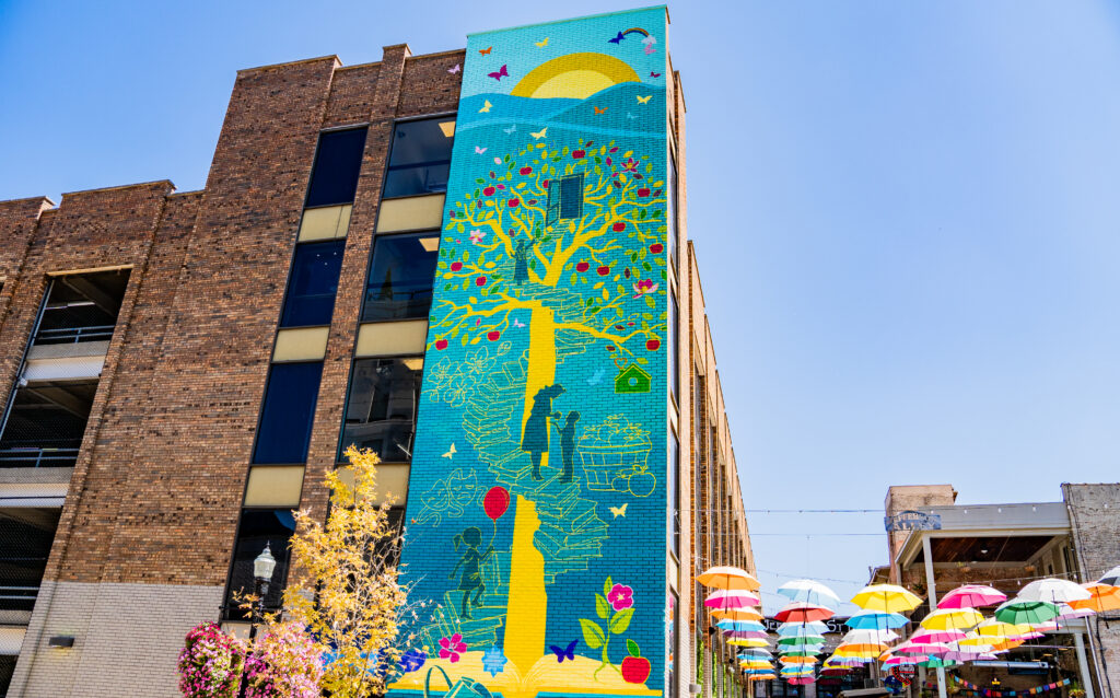Check out this new mural in Downtown Huntsville + what it represents Check out this new mural in Downtown Huntsville + what it represents